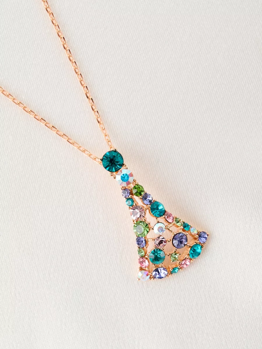 Подвеска на цепочке Россыпь из разноцветных камней Swarovski