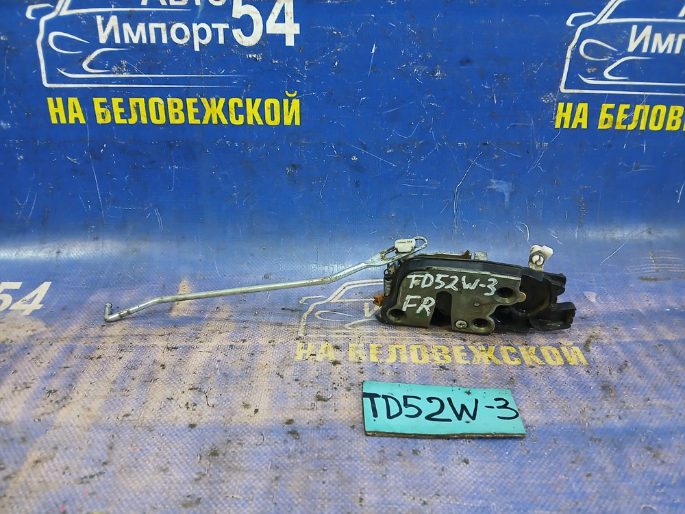 Замок двери передней правой SUZUKI ESCUDO 2000