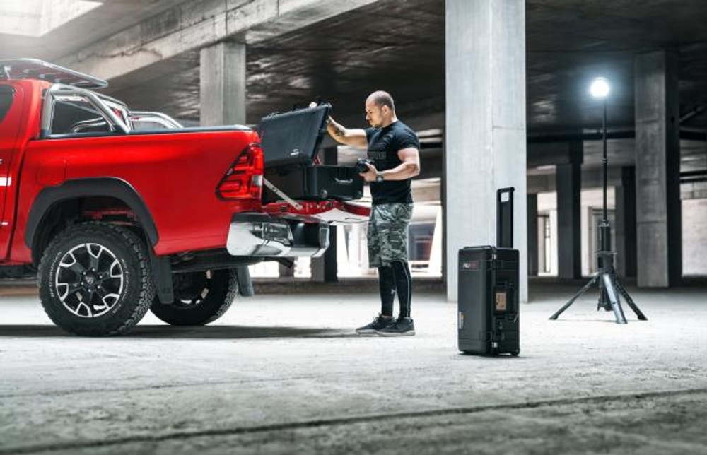 Защитный кейс Peli™ Air 1615 черный с жесткими перегородками TrekPak
