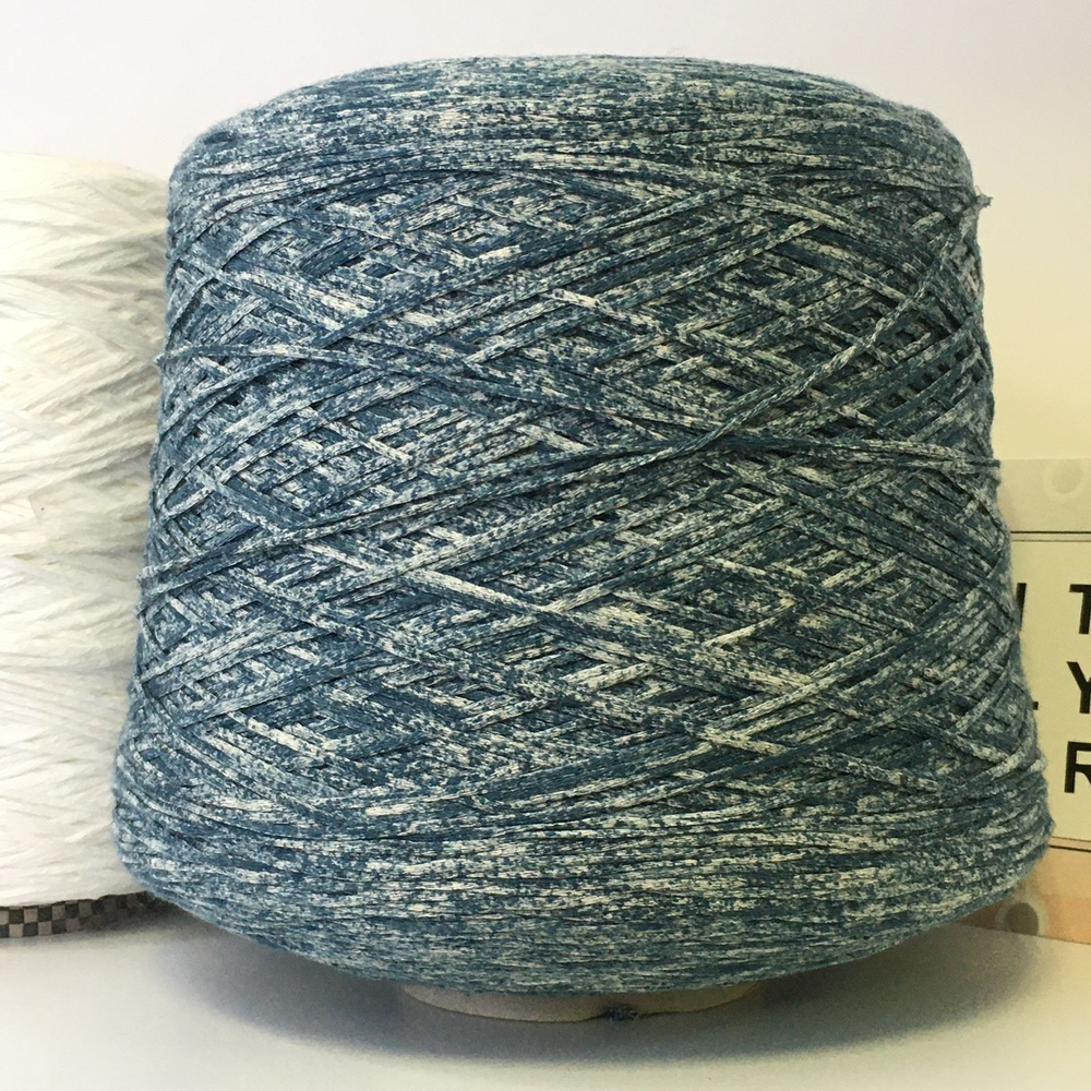 SPRUZZO - Filatura a pettine SPA; 65% хлопок, 35% п/а; 330м/100гр; col. 40910 JEANS; S706