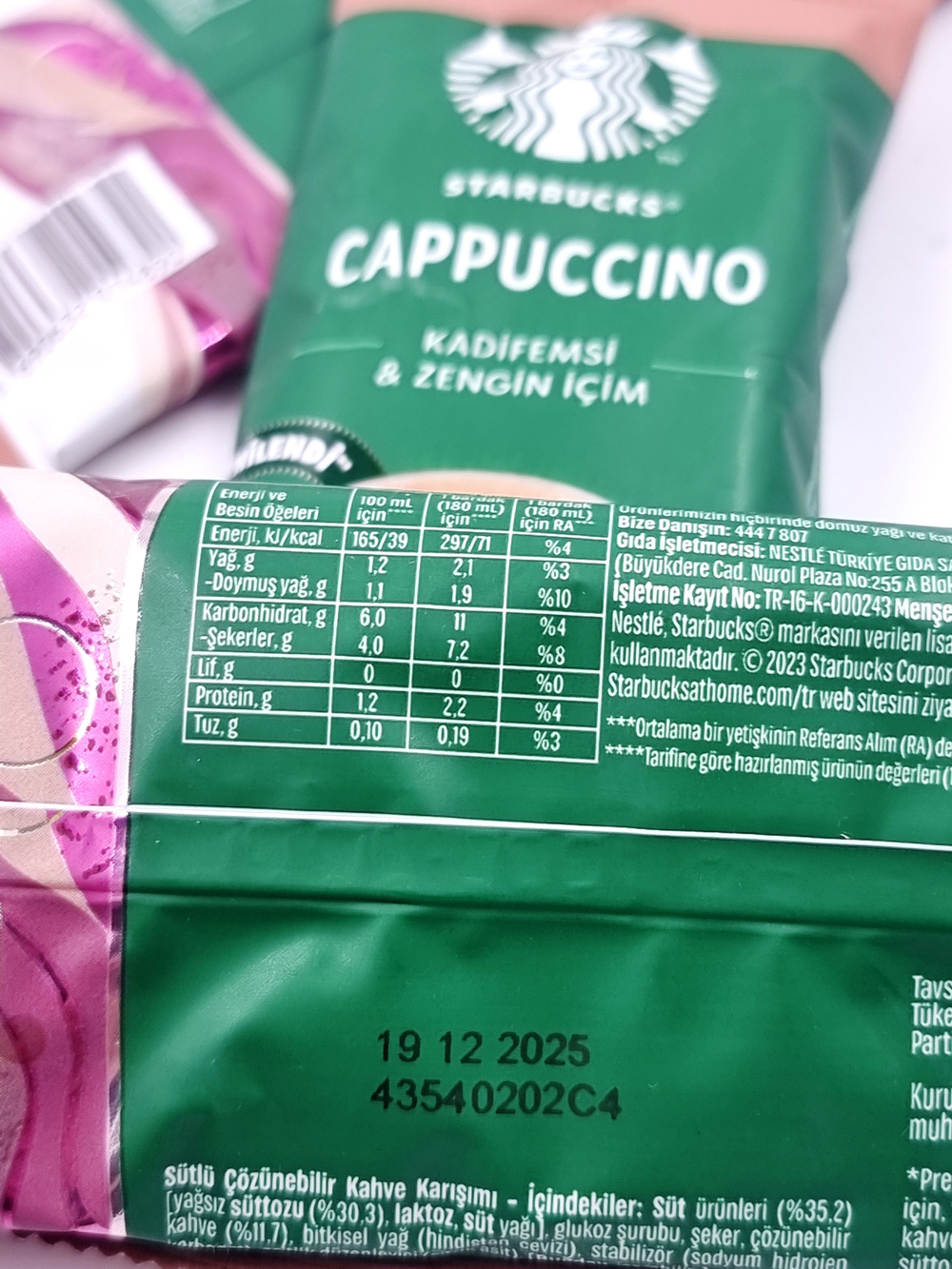 Кофе растворимый Starbucks Cappuccino 144 г (8 пакетиков-саше по 18 г)