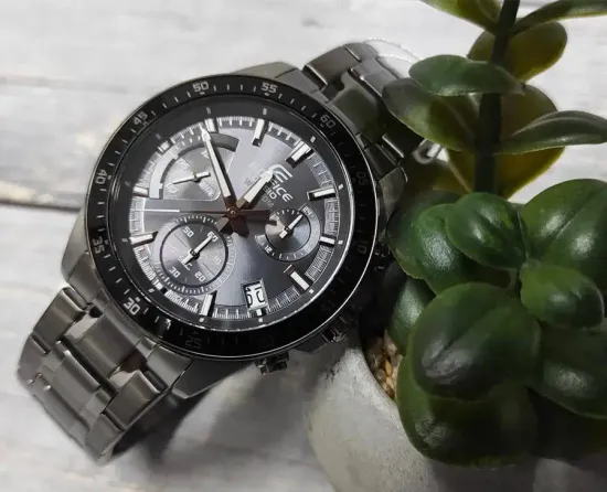 Наручные часы Casio EFV-540DC-1C