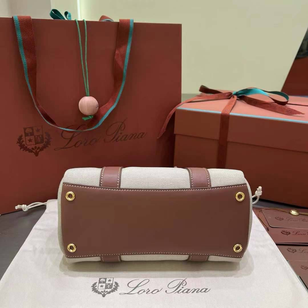 Сумка Loro Piana Loom Bag