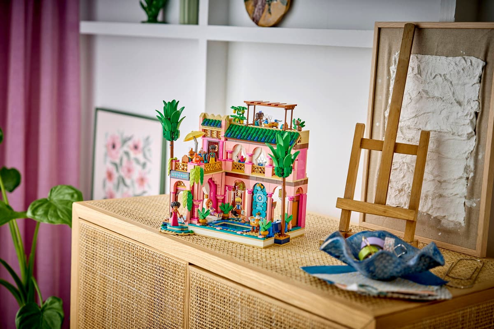 Конструктор LEGO Friends 42691 Garden Restaurant