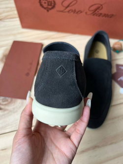 Замшевые лоферы Loro Piana Summer Walk графитового цвета