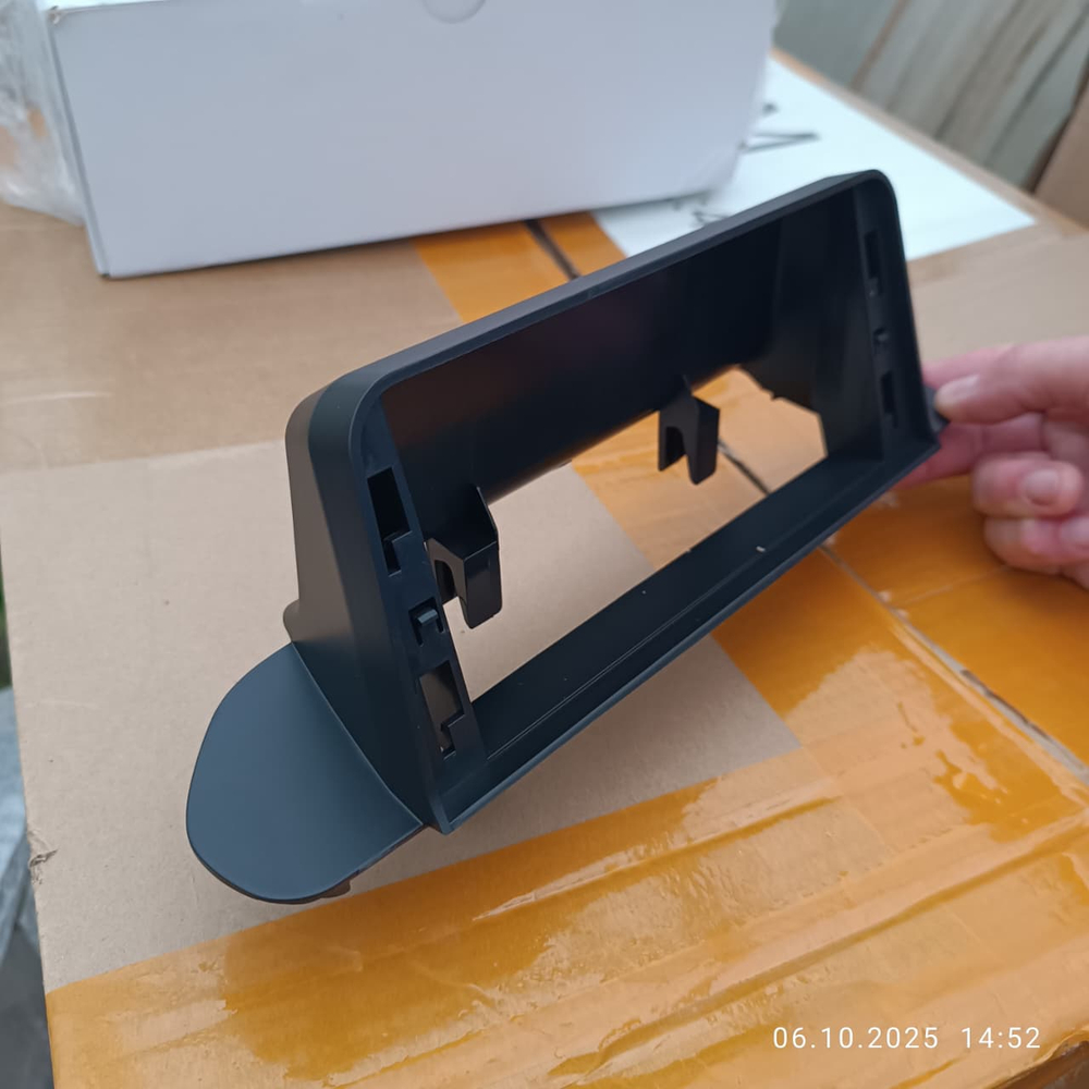 Установочный комплект для BMW X6 F16 2014+ и X5 F15 2014+ - NBT рамка для монитора  KUBERG OL-3059