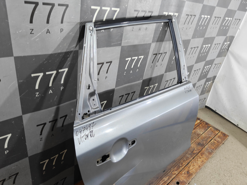 Дверь задняя правая Suzuki Vitara 2 14-нв Б/У Оригинал 6800354P01000