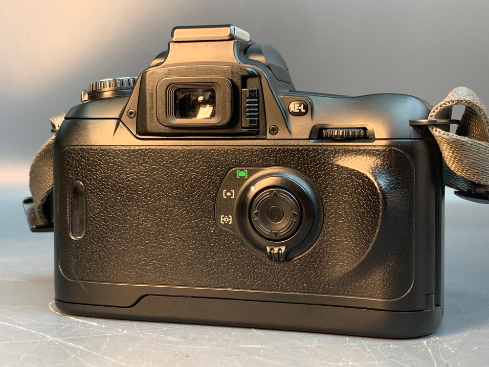 Nikon F75