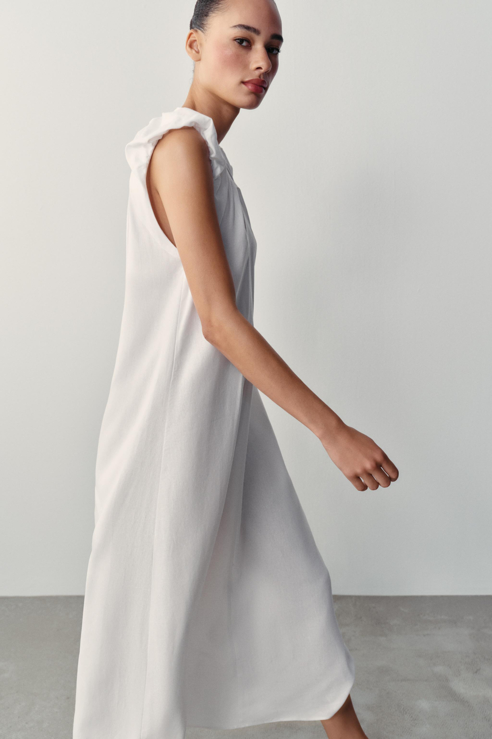 ДЛИННОЕ ЛЬНЯНОЕ ПЛАТЬЕ — ZARA