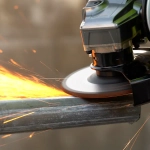 Аккумуляторная угловая шлифовальная машина Makita GA050GT101