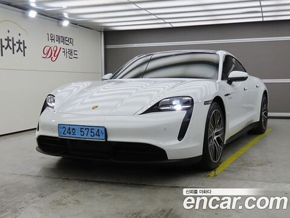 Porsche Taycan Base — 2023