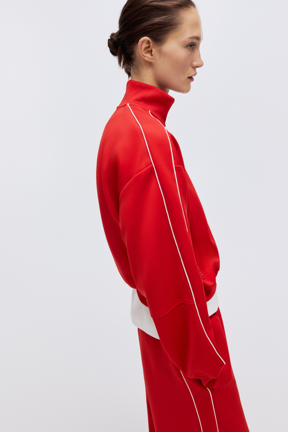 Спортивная куртка из неопрена на двусторонней молнии - H&M