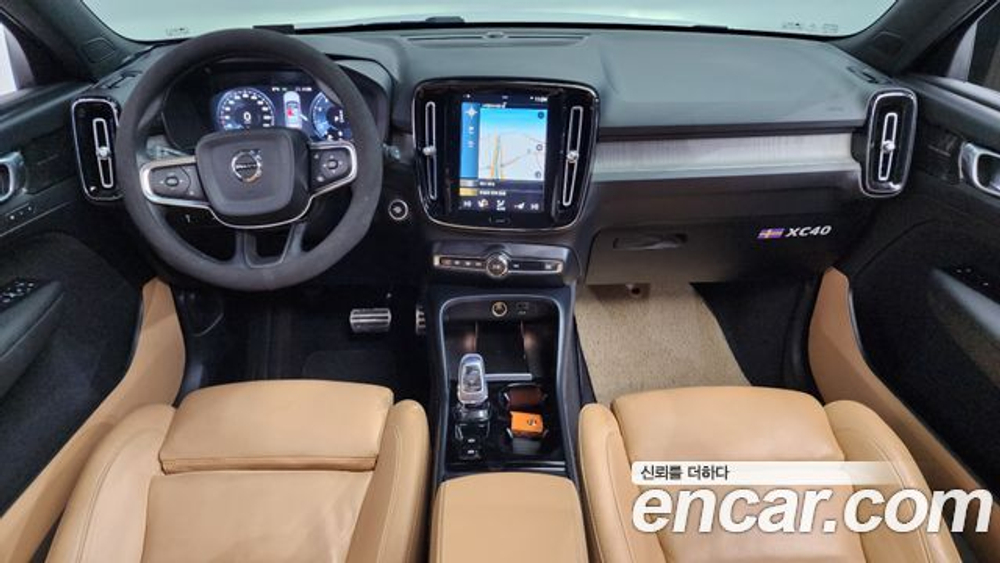 Volvo XC40 B4 — 2021