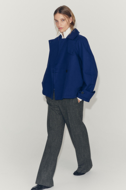 ZARA КОРОТКИЙ ТРЕНЧ — ZW COLLECTION, ЯРКО-СИНИЙ