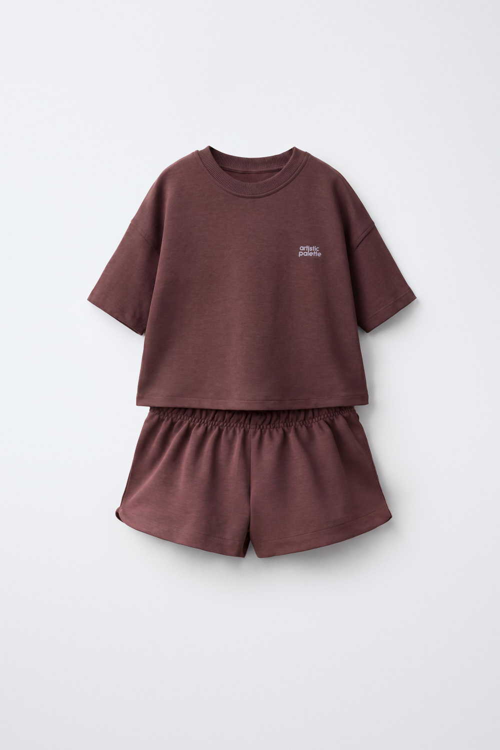 ZARA КОМПЛЕКТ ИЗ ФУТБОЛКИ И ШОРТОВ ИЗ ИНТЕРЛОКА, ВИННЫЙ