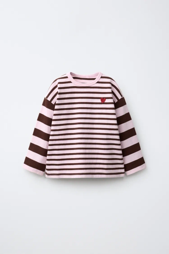 ZARA ЛОНГСЛИВ В ПОЛОСКУ С ВЫШИВКОЙ «СЕРДЦЕ», ШОКОЛАДНЫЙ