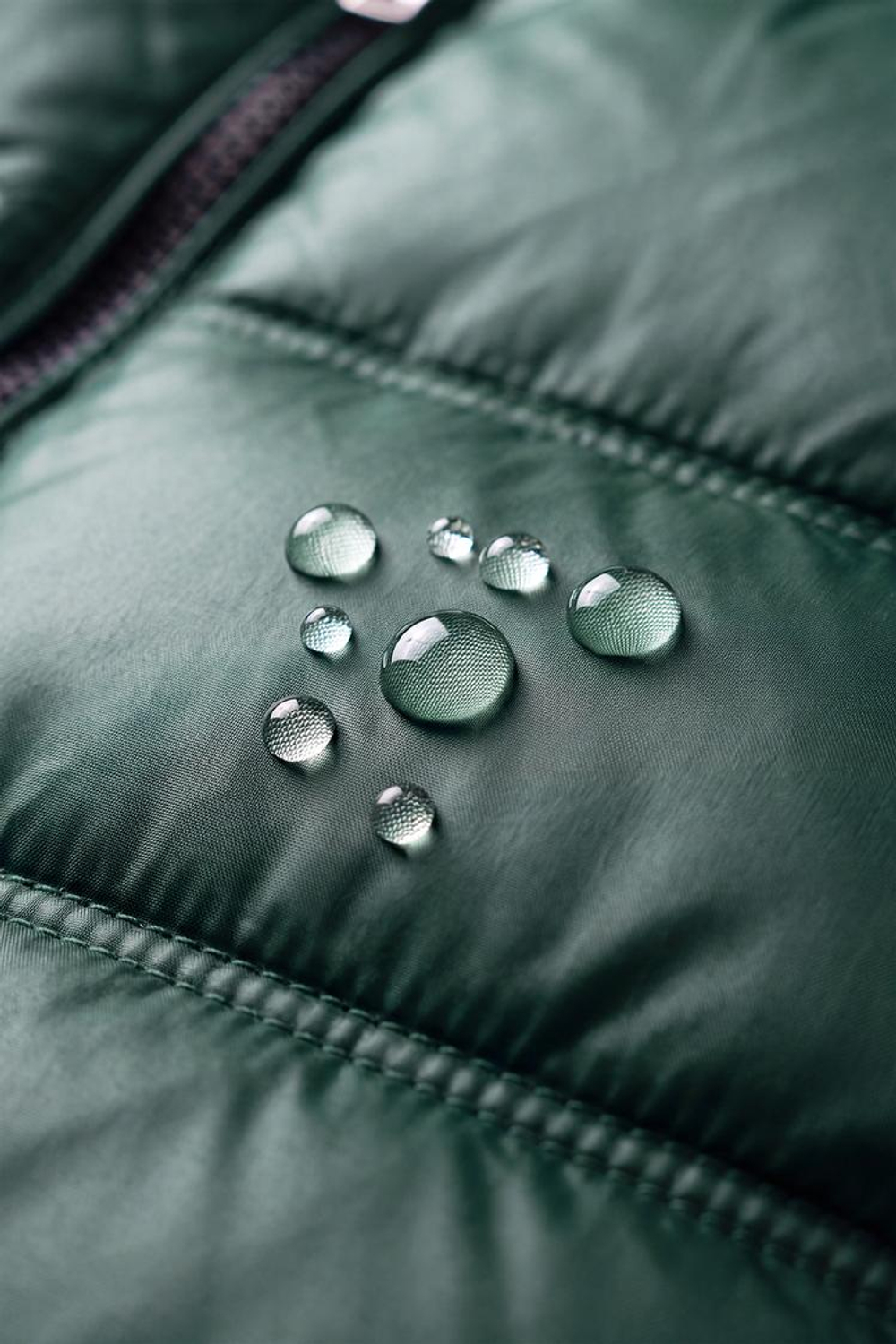 ZARA БЛЕСТЯЩИЙ ПУХОВИК 50% ПЕРА И 50% ПУХА WATER REPELLENT, ОЛИВКОВЫЙ