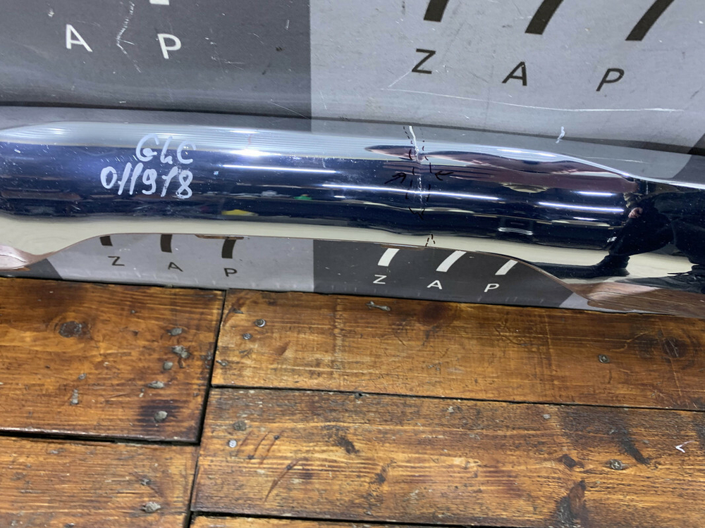 Накладка юбки заднего бампера Mercedes GLC (X253) 15-19 Б/У Оригинал A2538852325