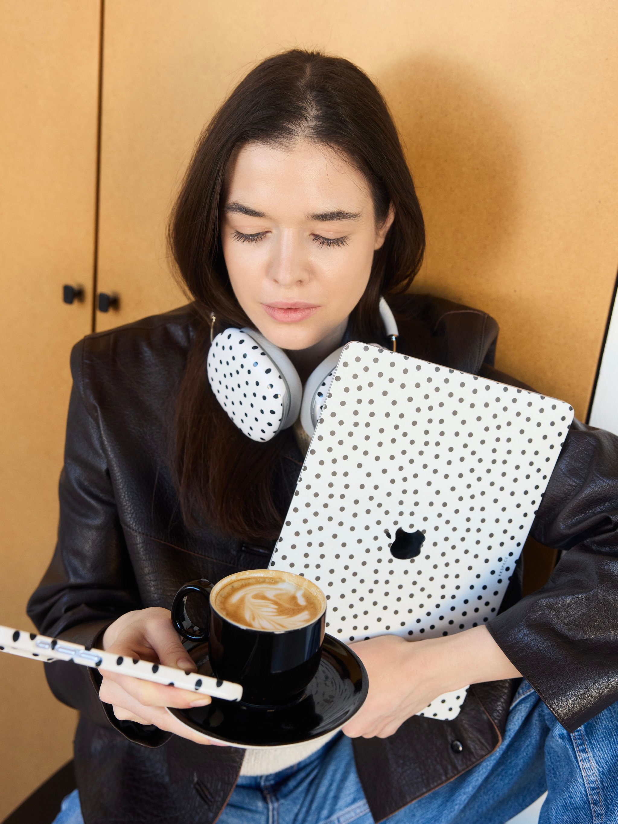 Кейс SPRINKLES (бежевый) для AirPods Max