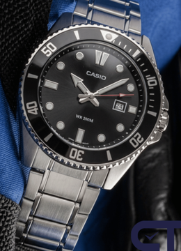 Casio MDV-107D-1A1 — мужские дайверские часы