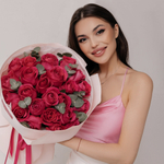 23 розовых роз