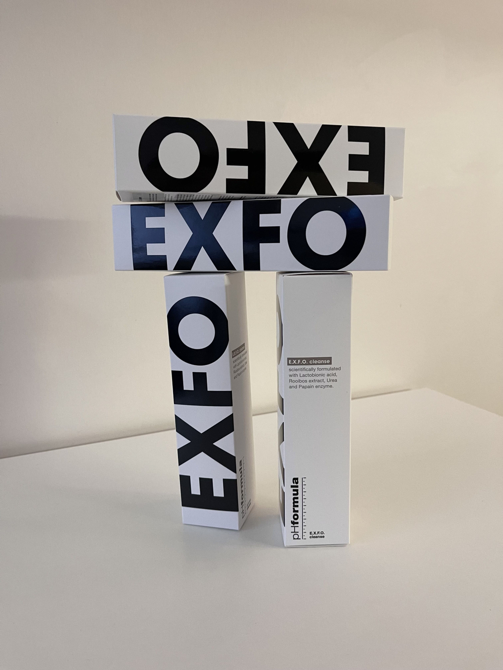 PHformula E.X.F.O. Cleanse - Увлажняющий очищающий гель - эксфолиант для умывания 200 мл