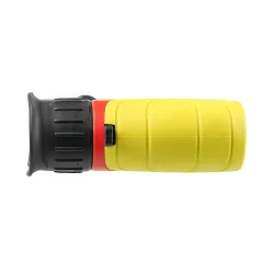 Бинокль детский Veber Эврика 6x21 желтый / красный - вид сбоку, закрыты защитные окуляры