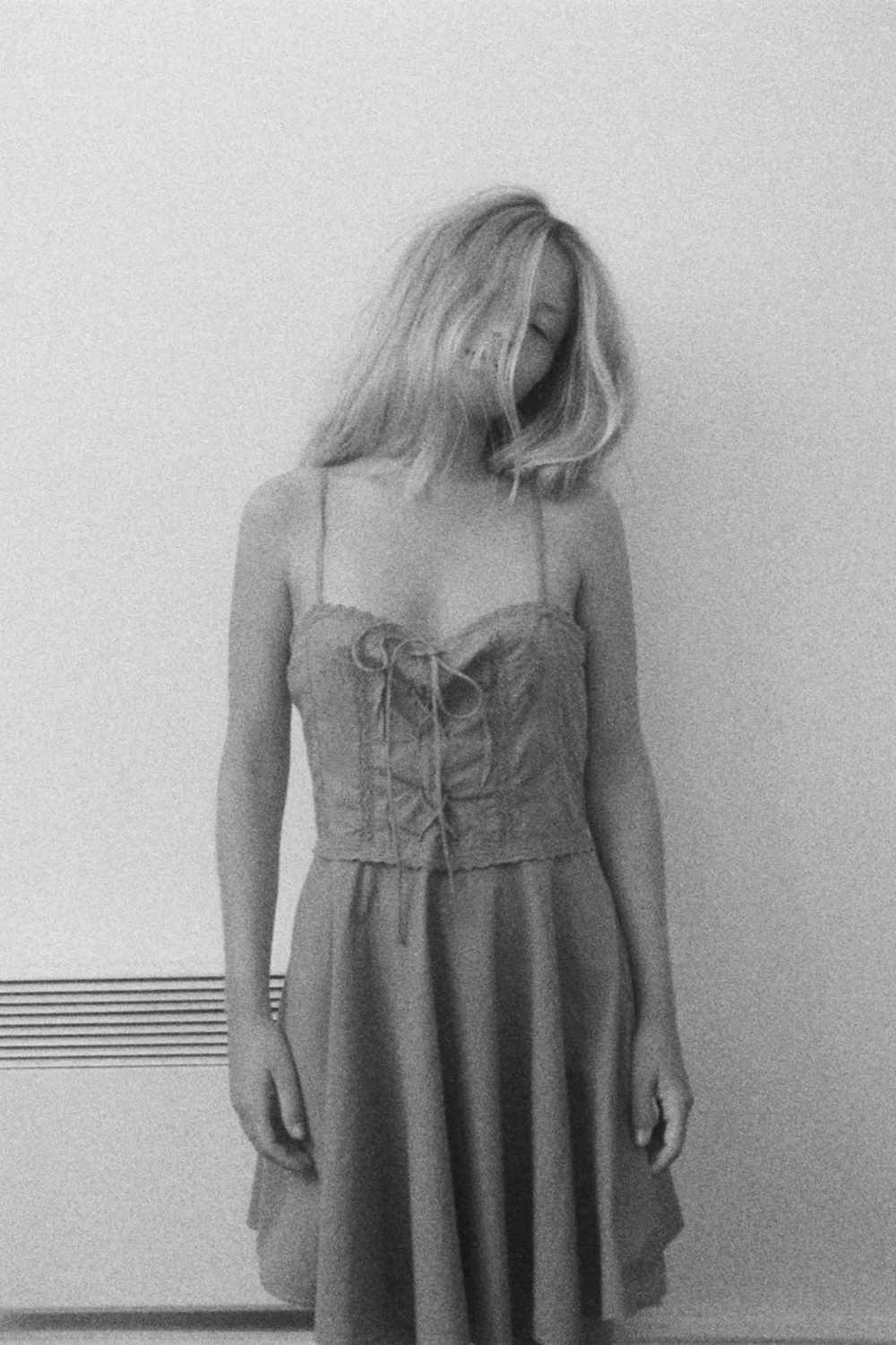 МИНИ-ПЛАТЬЕ ИЗ ПОПЛИНА С ВЫШИВКОЙ — ZARA