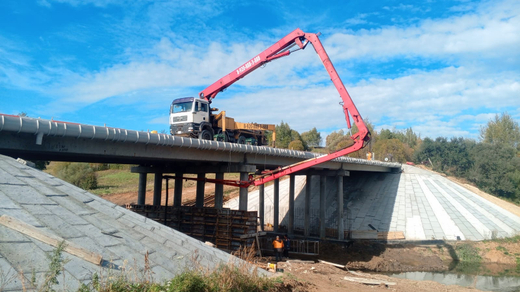 Услуги автобетононасоса