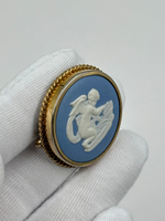 Брошь Wedgwood голубая