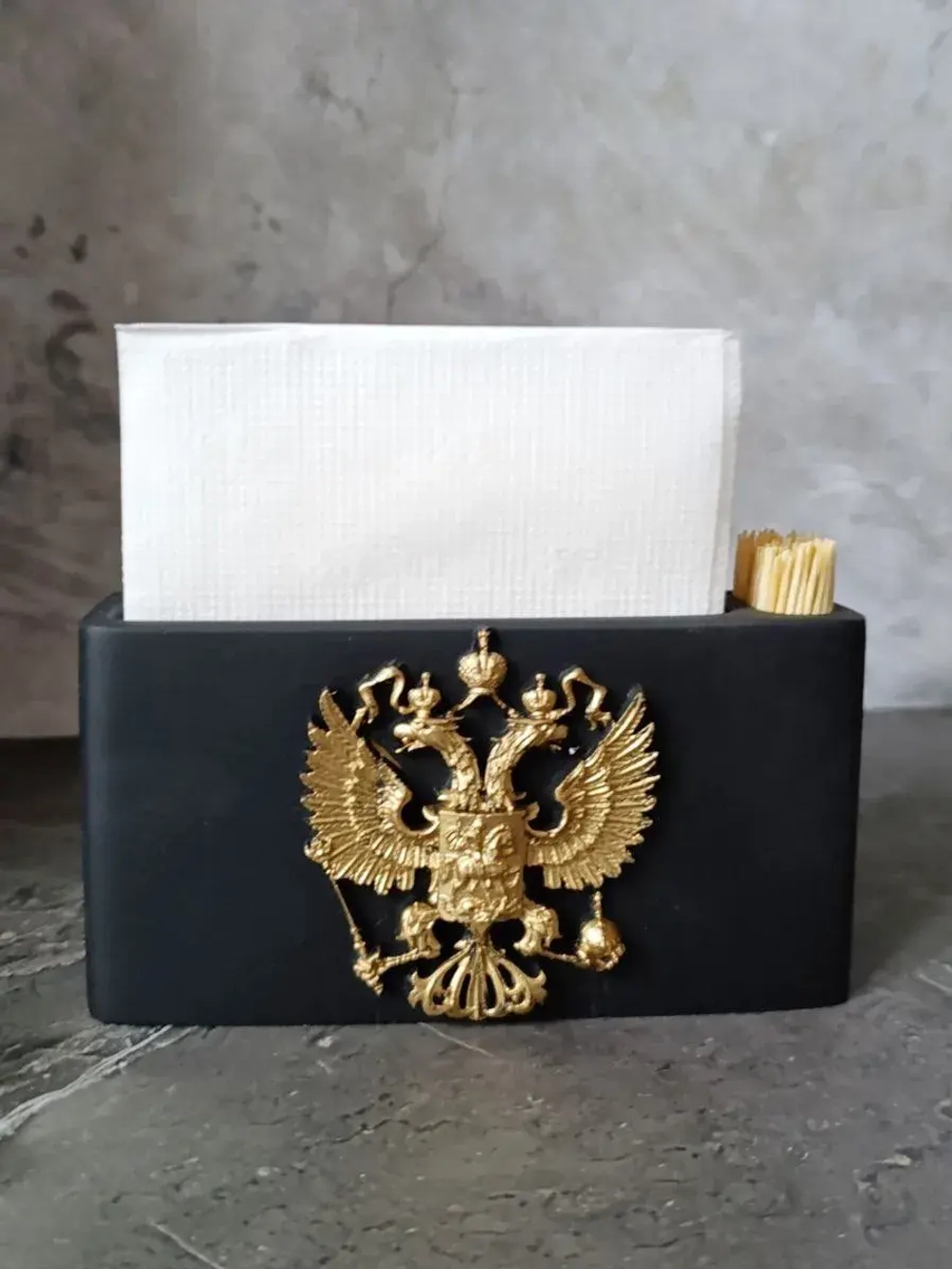 Салфетница черная с золотым гербом