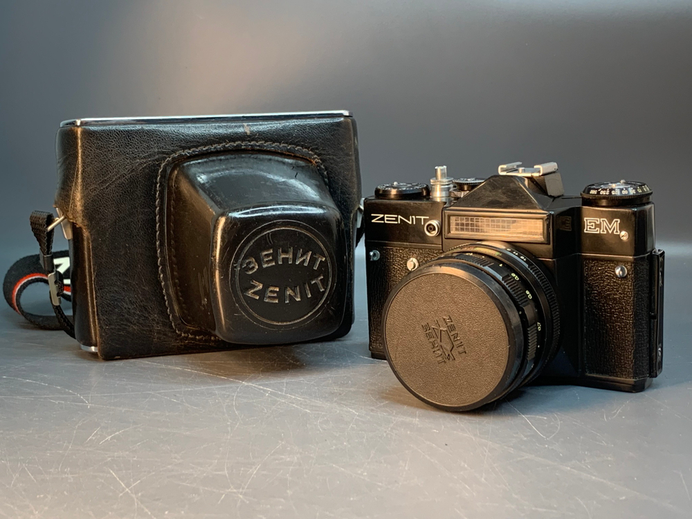 Zenit EM + Helios 44M смещена шкала выдержек