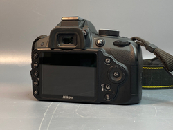 Nikon D3200 Kit 18-55 17.500 кадров