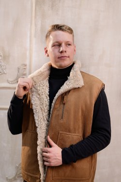 мужская из овчины коричневый
