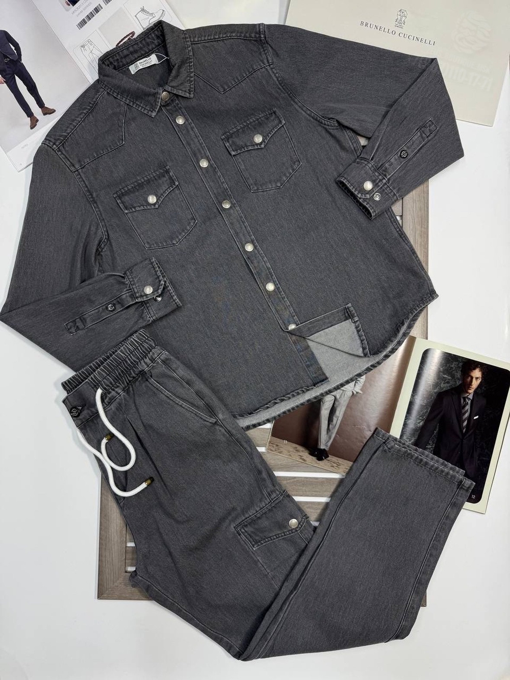 Джинсовый костюм Brunello Cucinelli