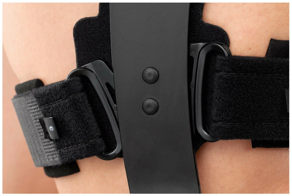 Регулируемый коленный ортез protect.4 EVO Medi