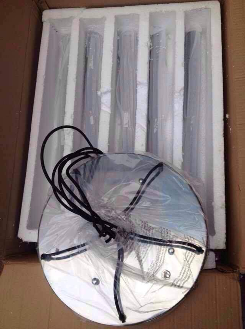 люстра Vibia  slim ( 4 подвеса )