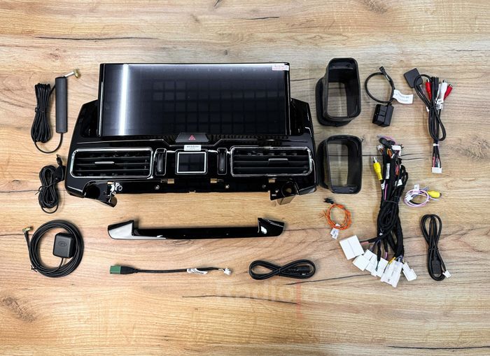 Магнитола для Toyota Land Cruiser 200 2015-2021 (без JBL) - RDL-LC200-Low монитор 12.3" на Android 12, Быстрая, CarPlay, 4G SIM-слот