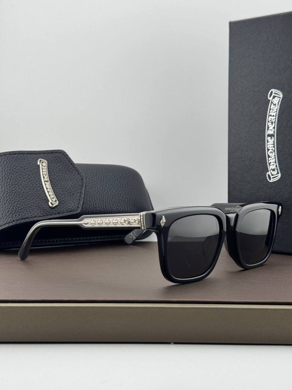 Солнцезащитные очки Chrome Hearts