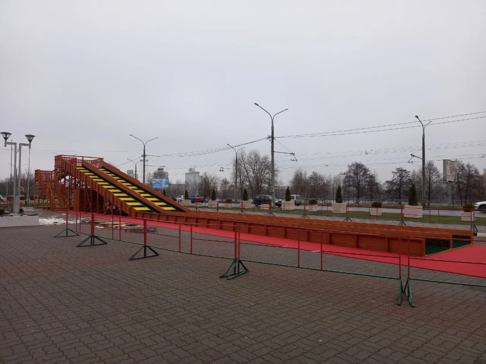 Зимняя горка Савушка Зима 12 с местом для хранения