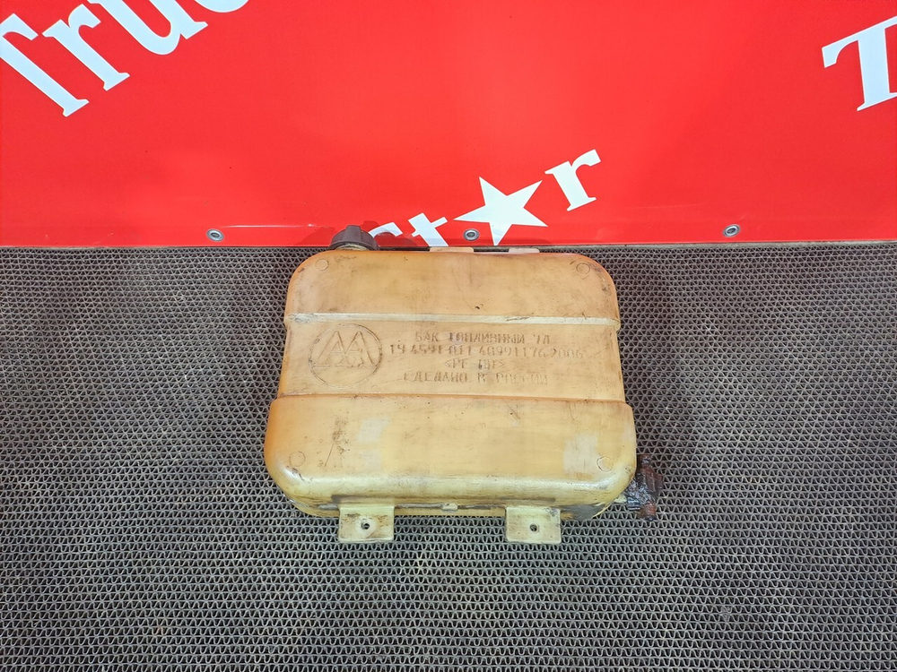Бачок отопителя 7L