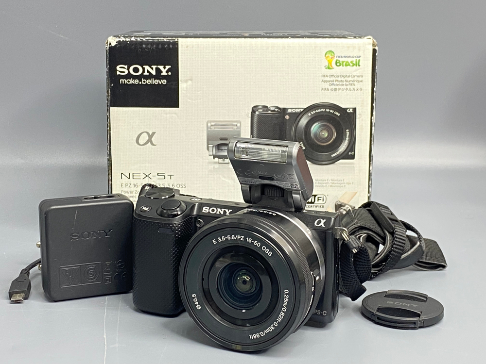 Sony NEX-5T kit 16-50mm 170 Кадров