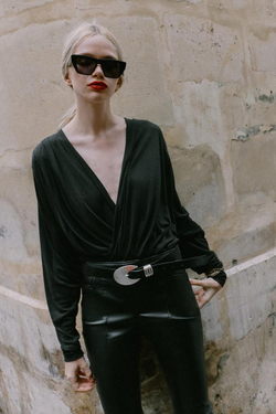 ZARA БОДИ С ЗАПАХОМ И ПОДПЛЕЧНИКАМИ, ЧЕРНЫЙ