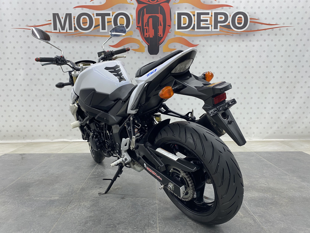Suzuki GSR750 A , 2012