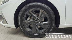Hyundai AVANTE 1.6 — 2023