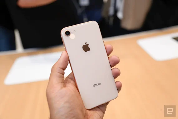 Смартфон Apple Iphone 8 64Gb Gold (Витринный)