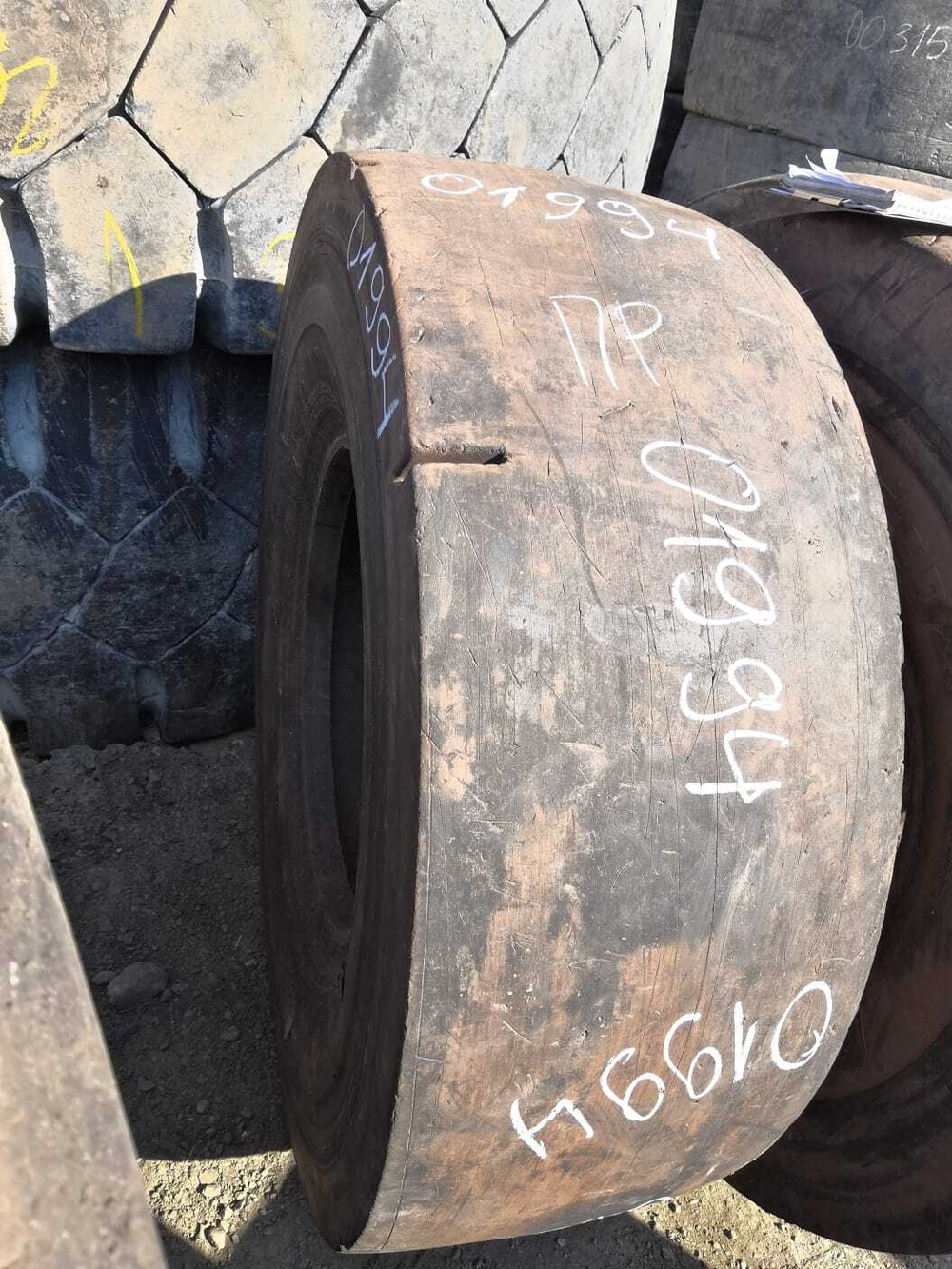 17.5R25 Bridgestone VSMS шина б/у