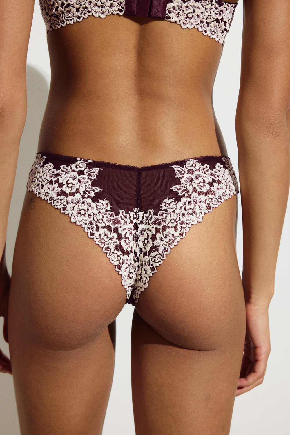 Кружевные трусы Brazilian, 2 шт. — Чёрный/кремовый - H&M