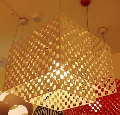 люстра  Antilia Table Lamp by Kazuyo Komoda белая
