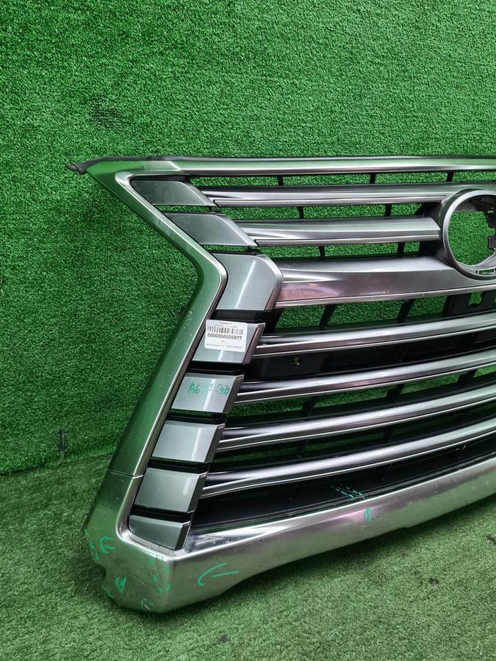 Решетка радиатора Lexus LX 3 (2015-2023)